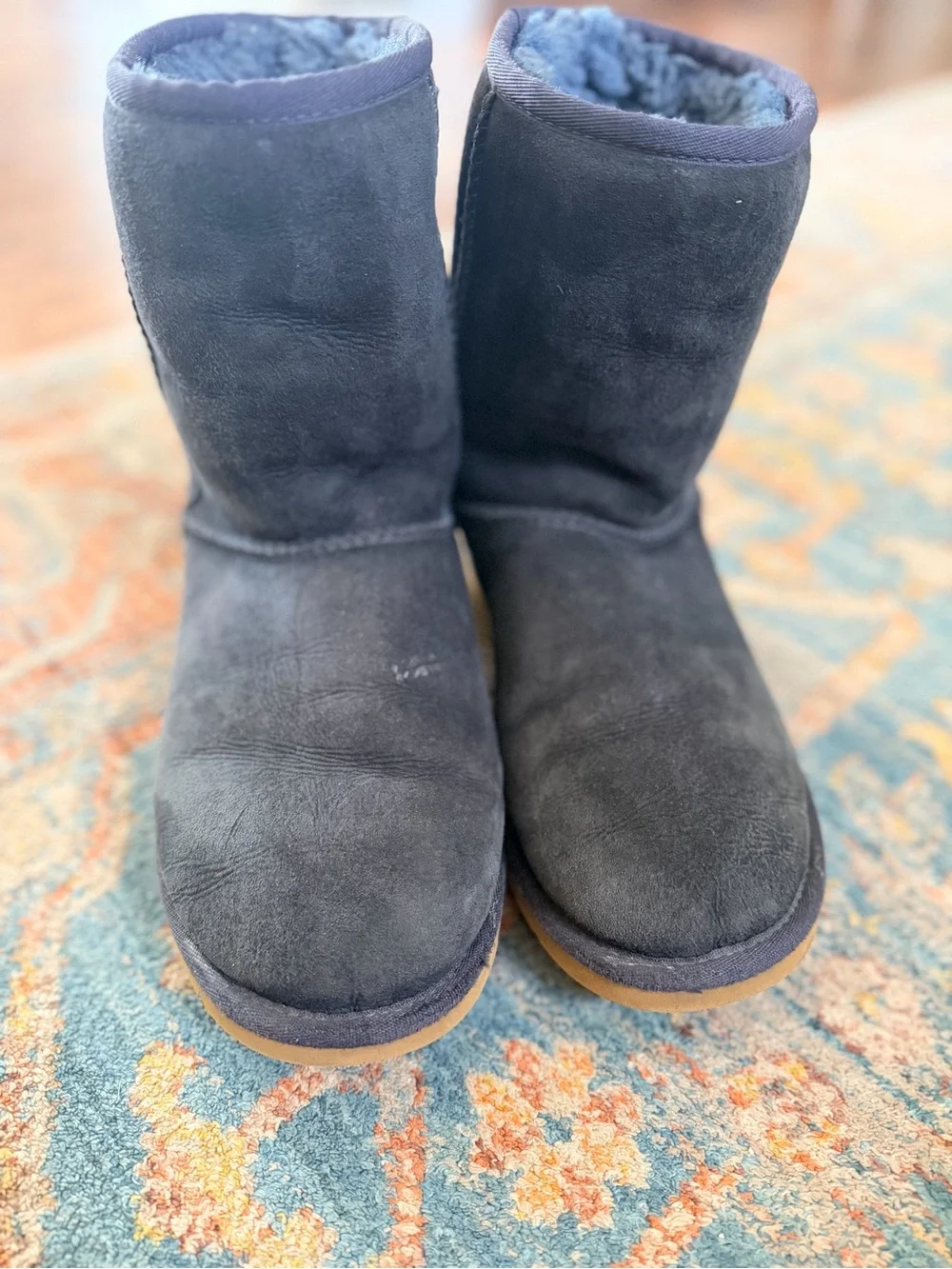 UGG Classic Short Boots Kids Size 6 Navy Blue Sheepskin Suede PullOn Winter Boot